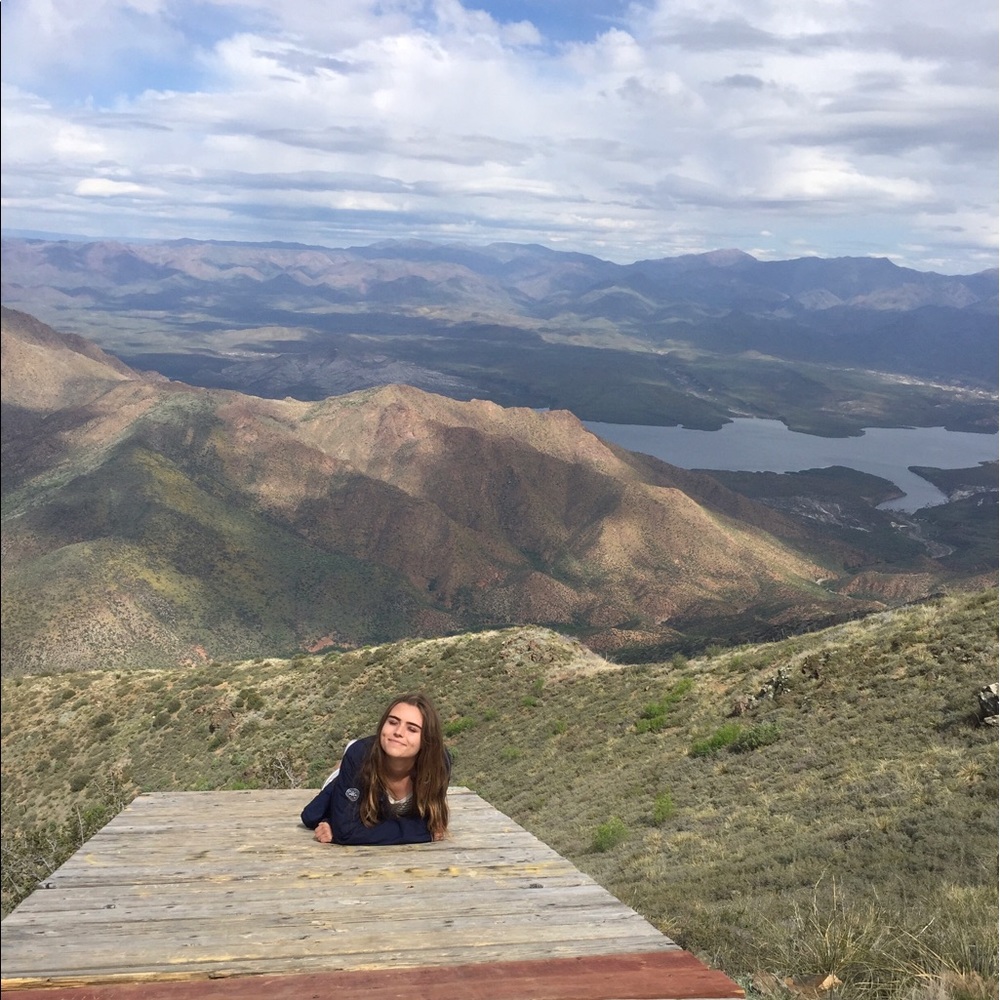 Meet your Posher, Lauren