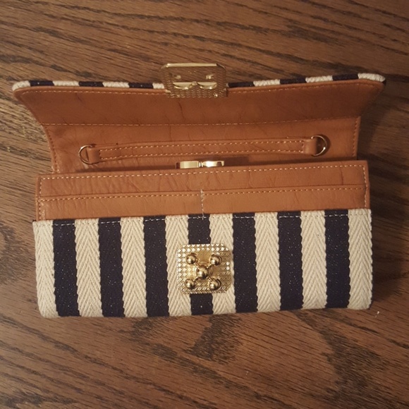 Wallet - Picture 5 of 7