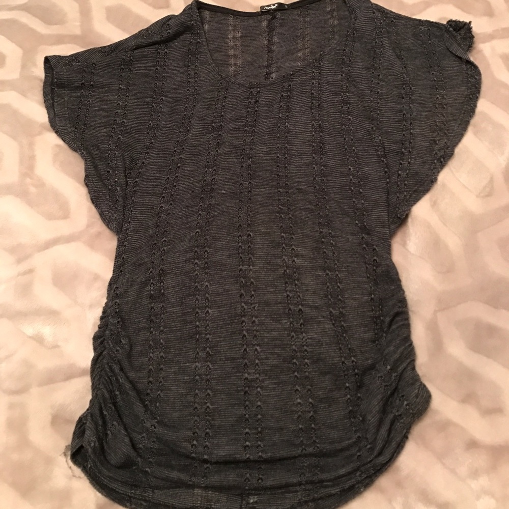 Short sleeve shirt