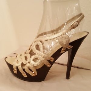 6.5 pearl color Jessica Simpson sandal