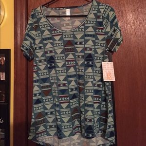 LulaRoe never worn printed Perfect Tee!