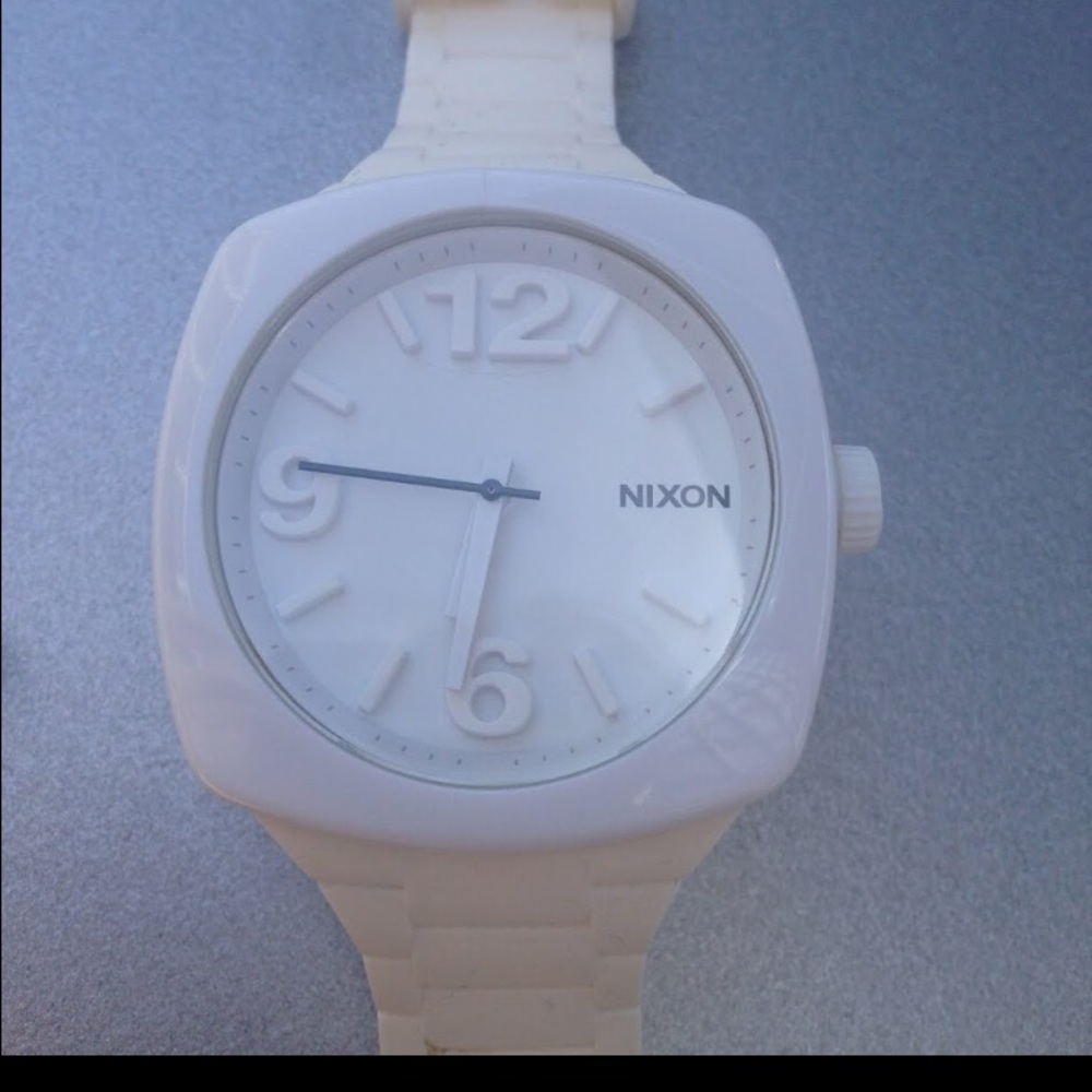 Nixon watch