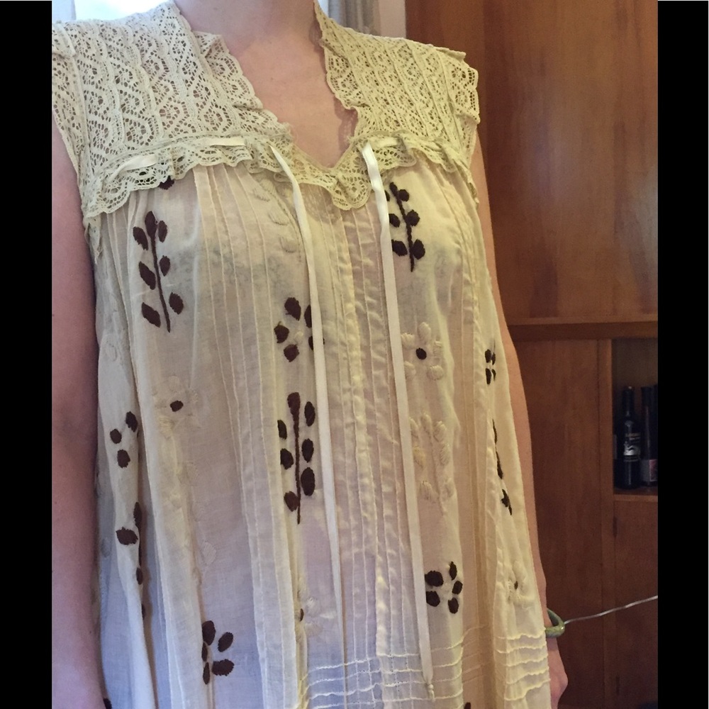 Authentic Vintage 1970s dress, fit variable M-XL