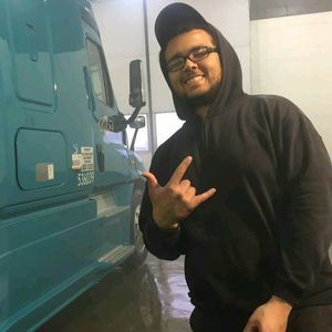 Meet your Posher, Dimitri