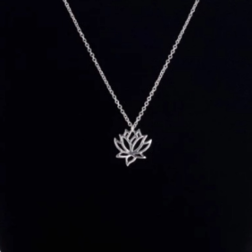 Dainty Lotus necklace