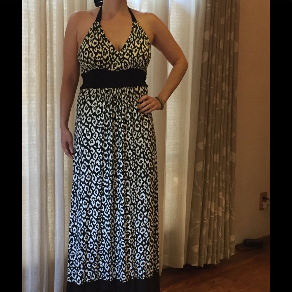 Black and white halter dress sz XL