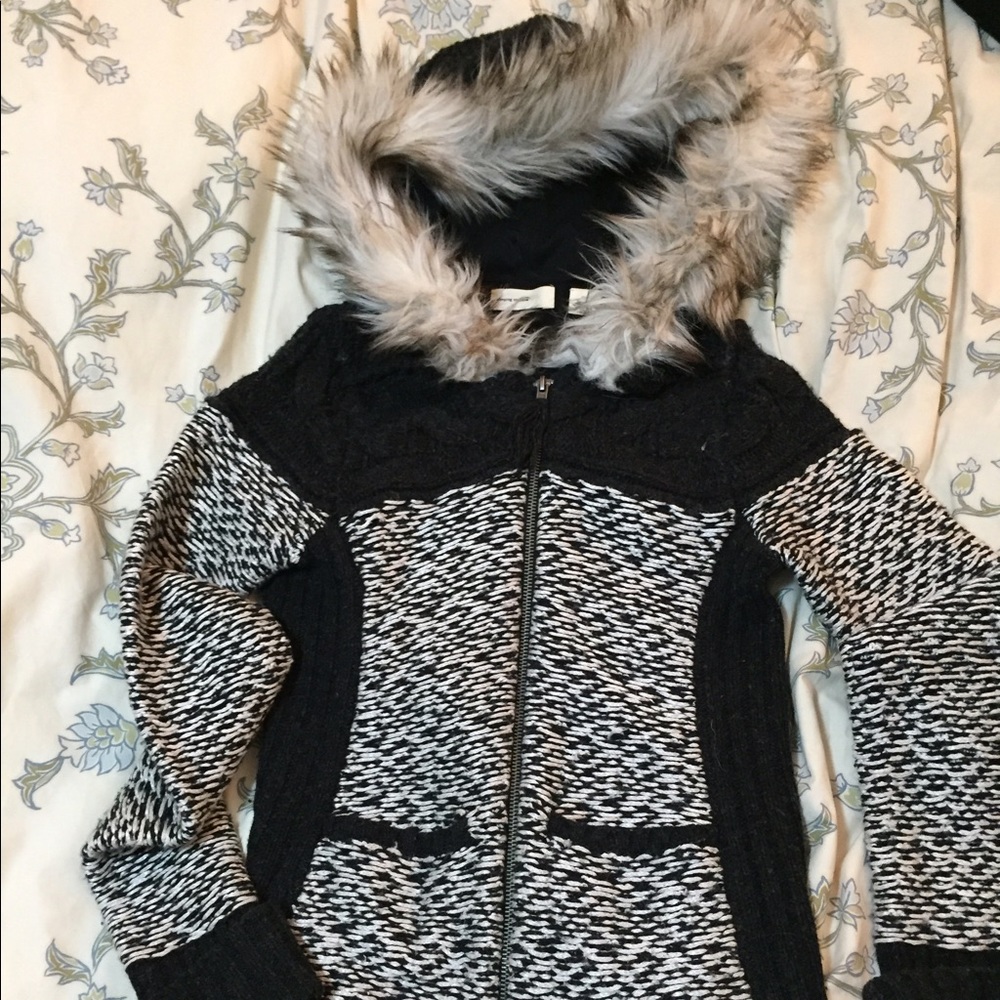 ANTHROPOLOGIE CUTE FUR HOOD JACKET