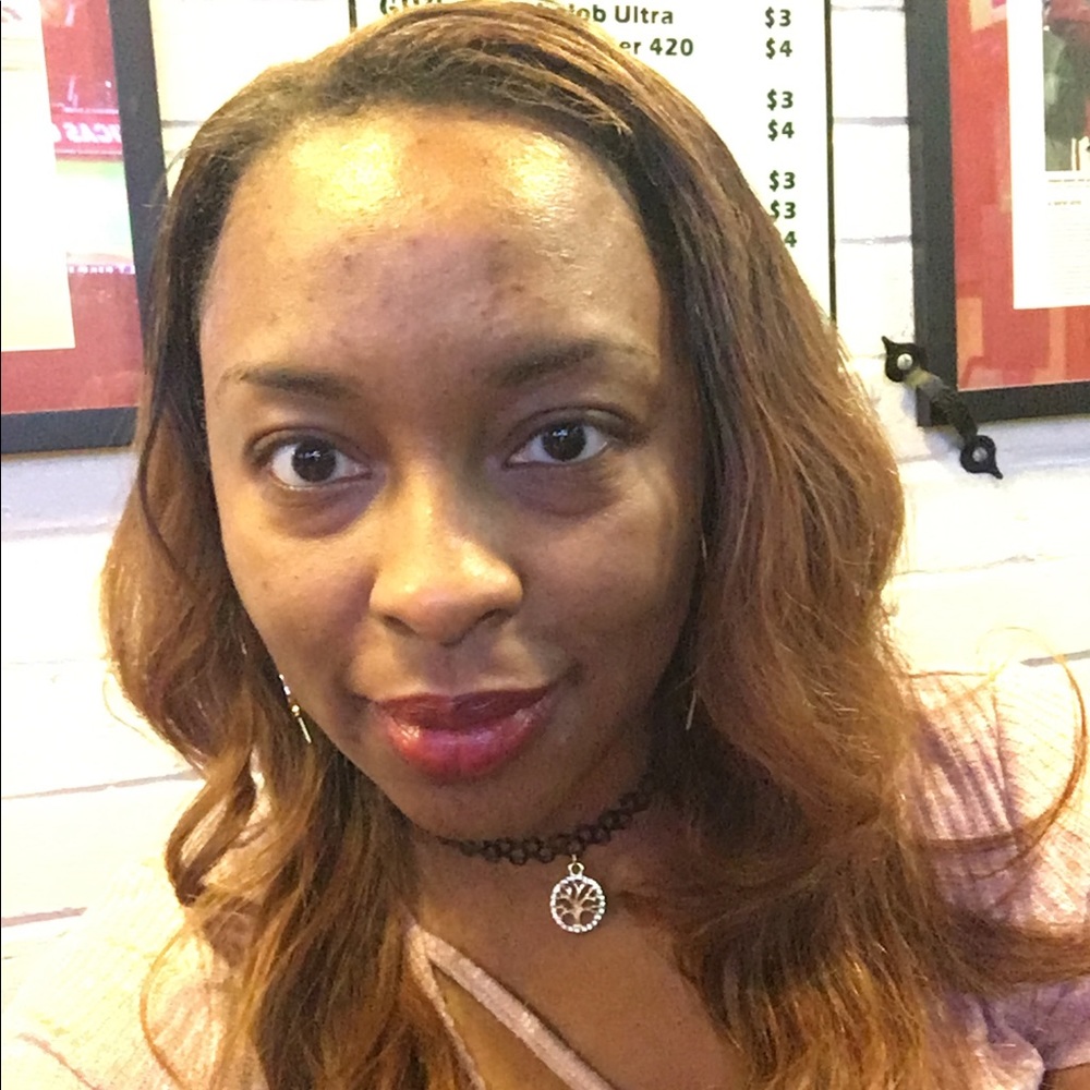 Meet your Posher, Renisa