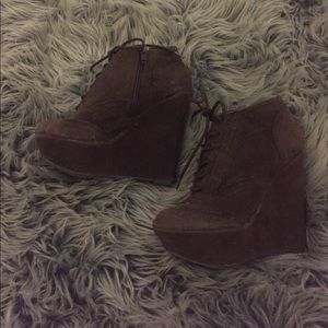 Brown 4in heeled booties