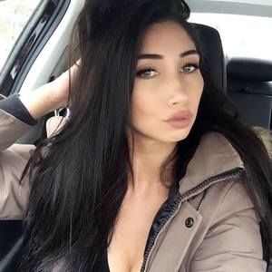 Meet your Posher, Nicole