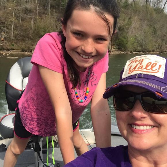 Meet your Posher, Laura - Picture 1 of 2