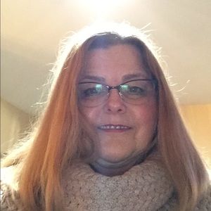 Meet your Posher, Debbie