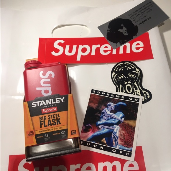 SUPREME X STANLEY FLASK - Picture 1 of 4