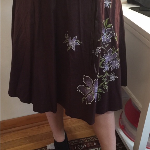 Skirt - Picture 1 of 3