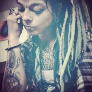 Meet your Posher, Leslee