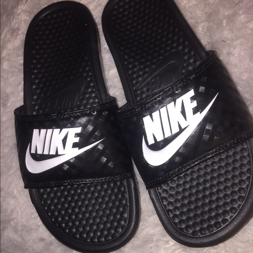 Nike slides