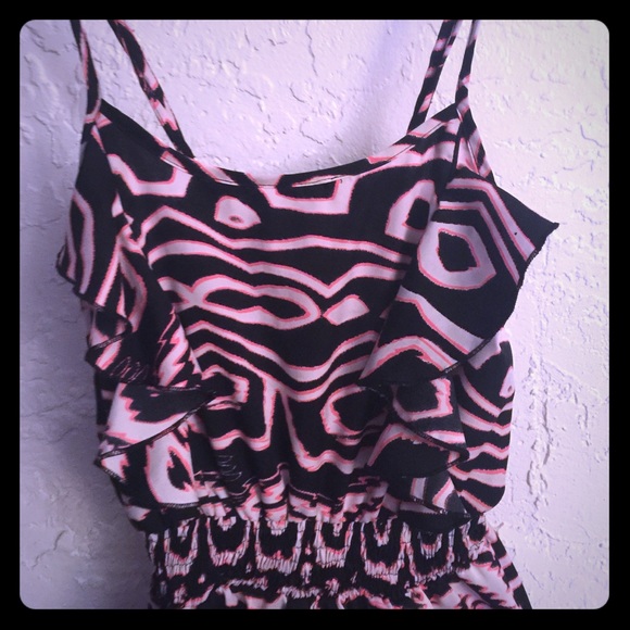 Super Cute Dress/ Shorts with POCKETS!! Worn once - Picture 2 of 4