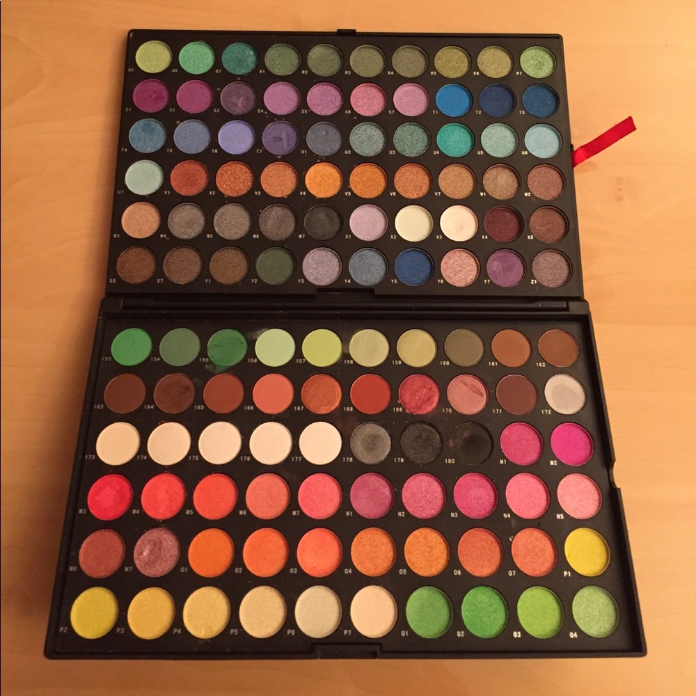 120 Full Color Eyeshadow Palette