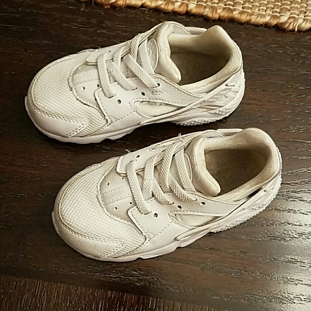 Nike white hurrache toddler size 8C