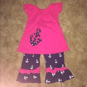 Boutique anchor outfit