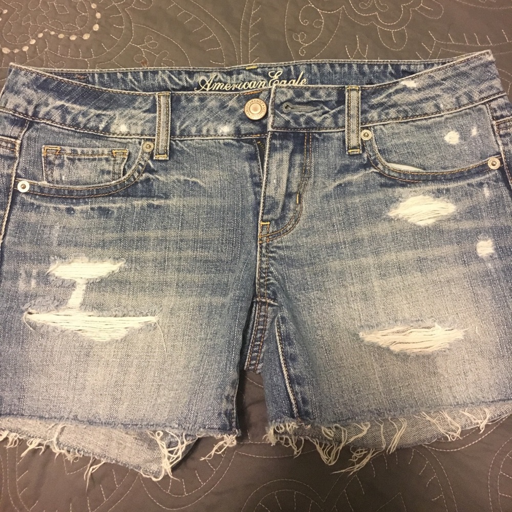 American Eagle shorts!