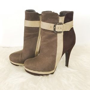 😘 Stylish Heel Booties