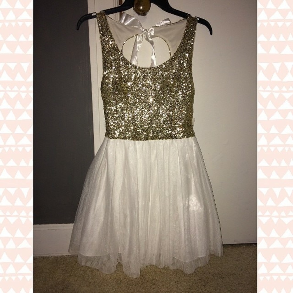 Short formal dress