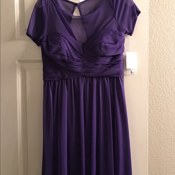 Lovely brand new dresses. Never worn - Picture 3 of 4