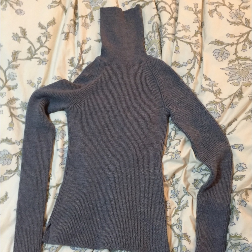 SUPER CUTE GREY TURTLENECK