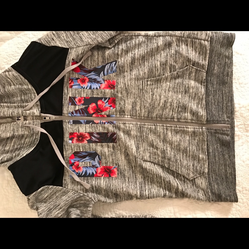 Must have Pink zip up 🌺