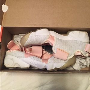 Nike spilt toe pink and white shoes