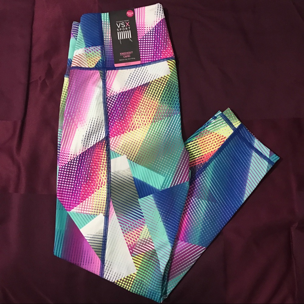 BRAND NEW! KNOCKOUT BY VICTORIA SPORT CAPRI