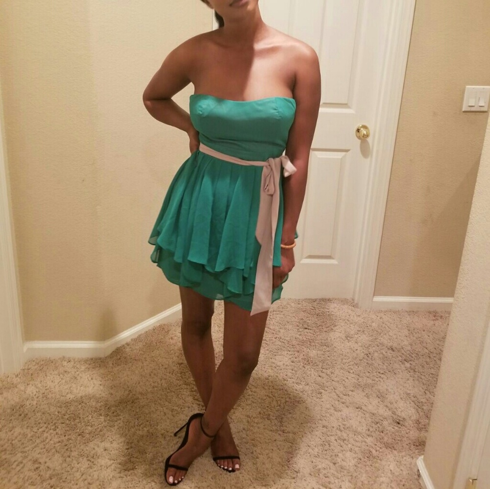 Dress - Picture 5 of 8