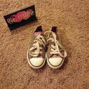 Little Girl Converse