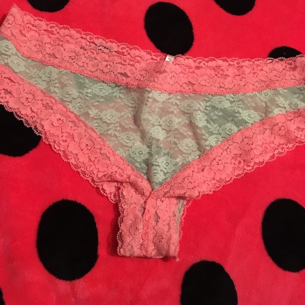 Lace trim panties! Pink!