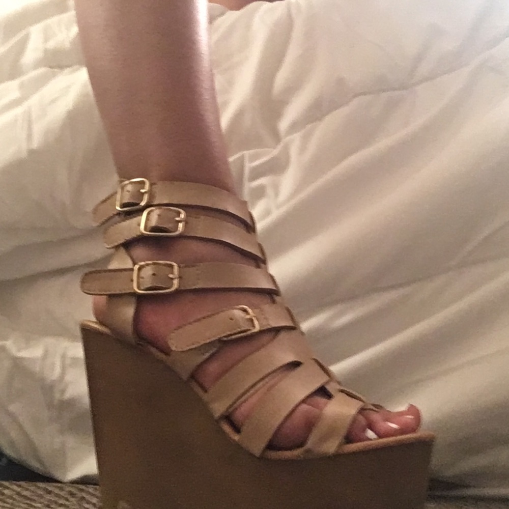 Nude strappy wedges