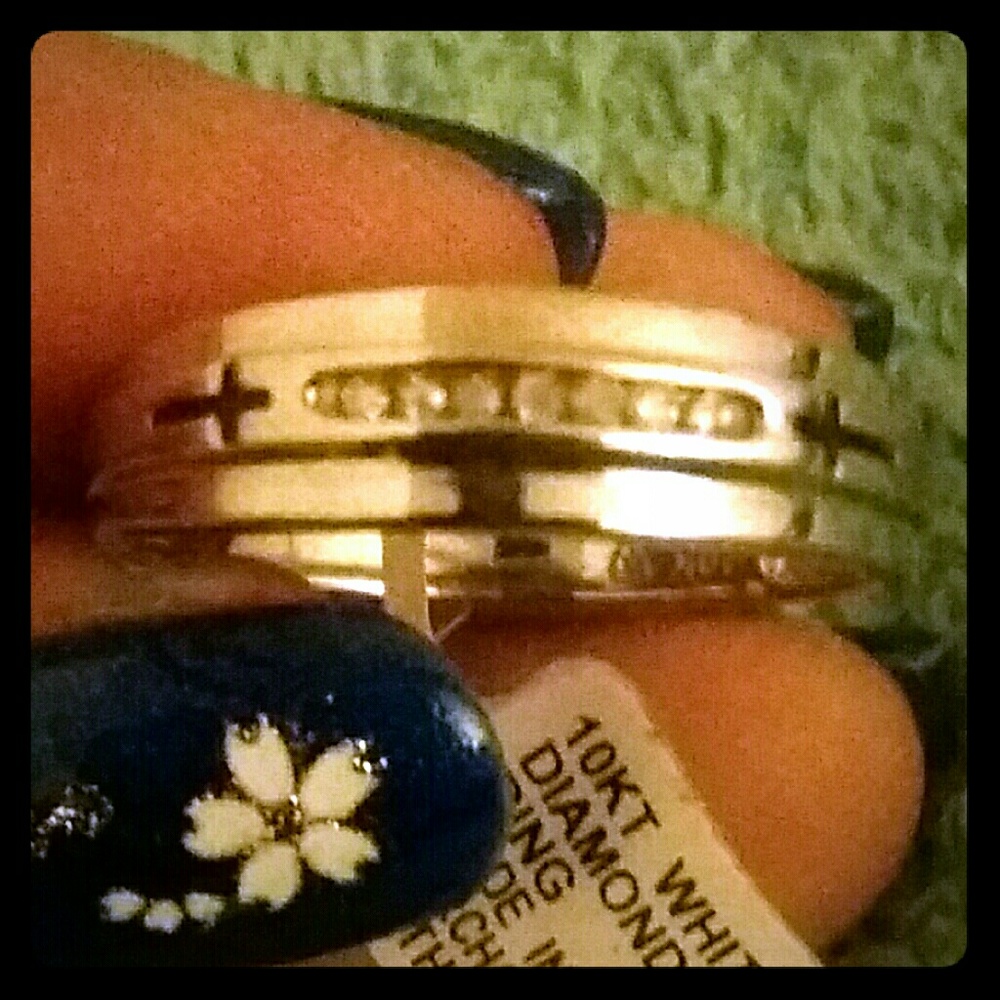 $799 10k Men's White Gold Diamond Wedding Band