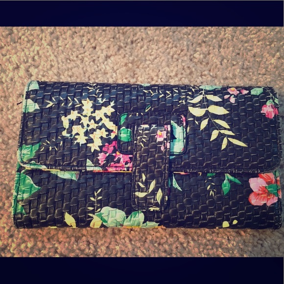 Black floral wallet - Picture 1 of 3