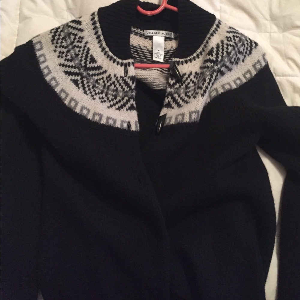 A beautiful sweater black and white