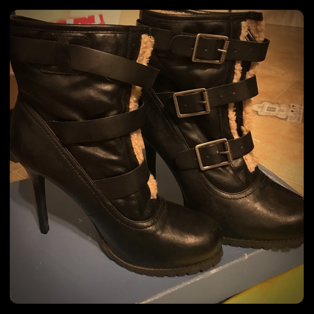 Vera wang boots