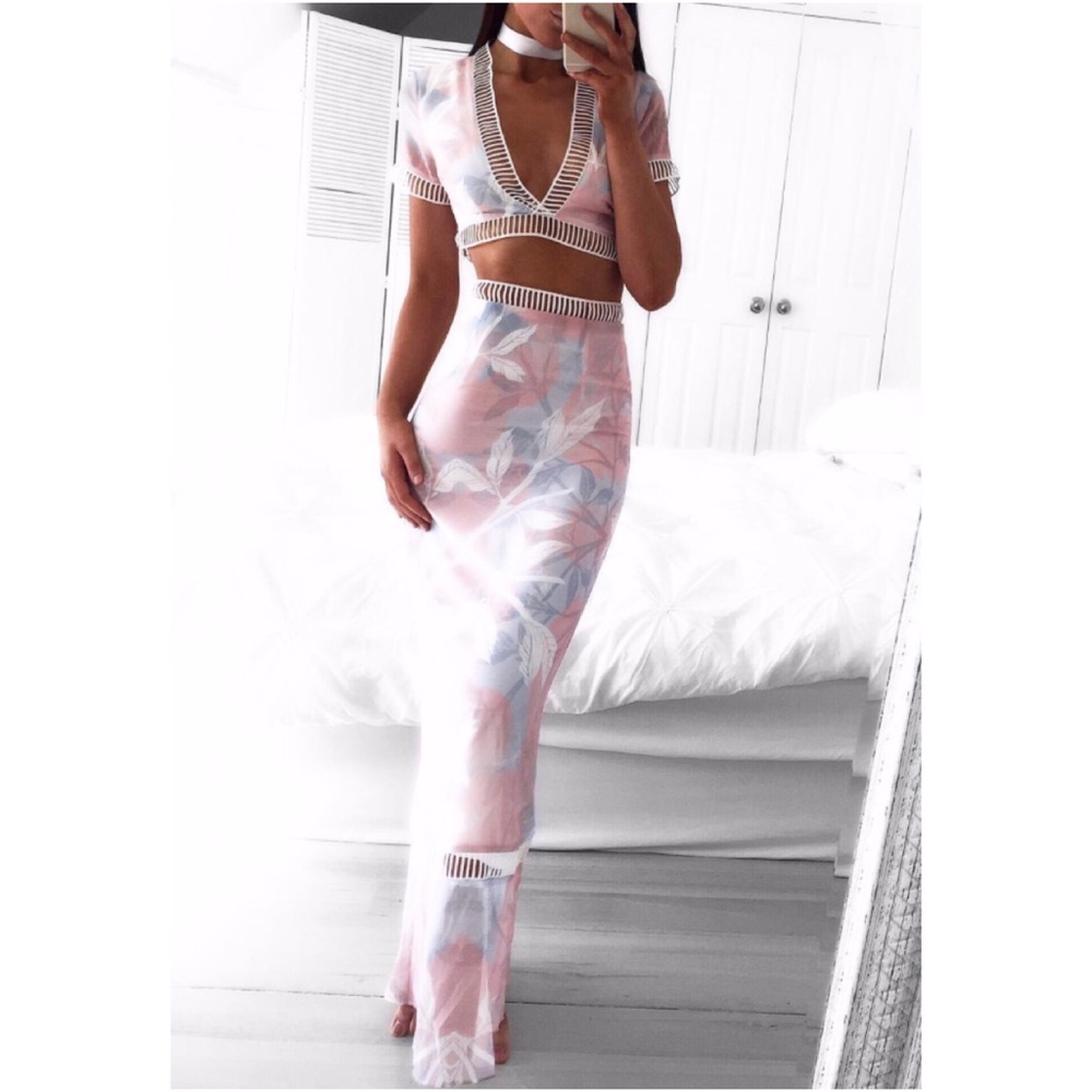 🆕Two Piece Pastel Crop Top & Skirt Set - Picture 6 of 7