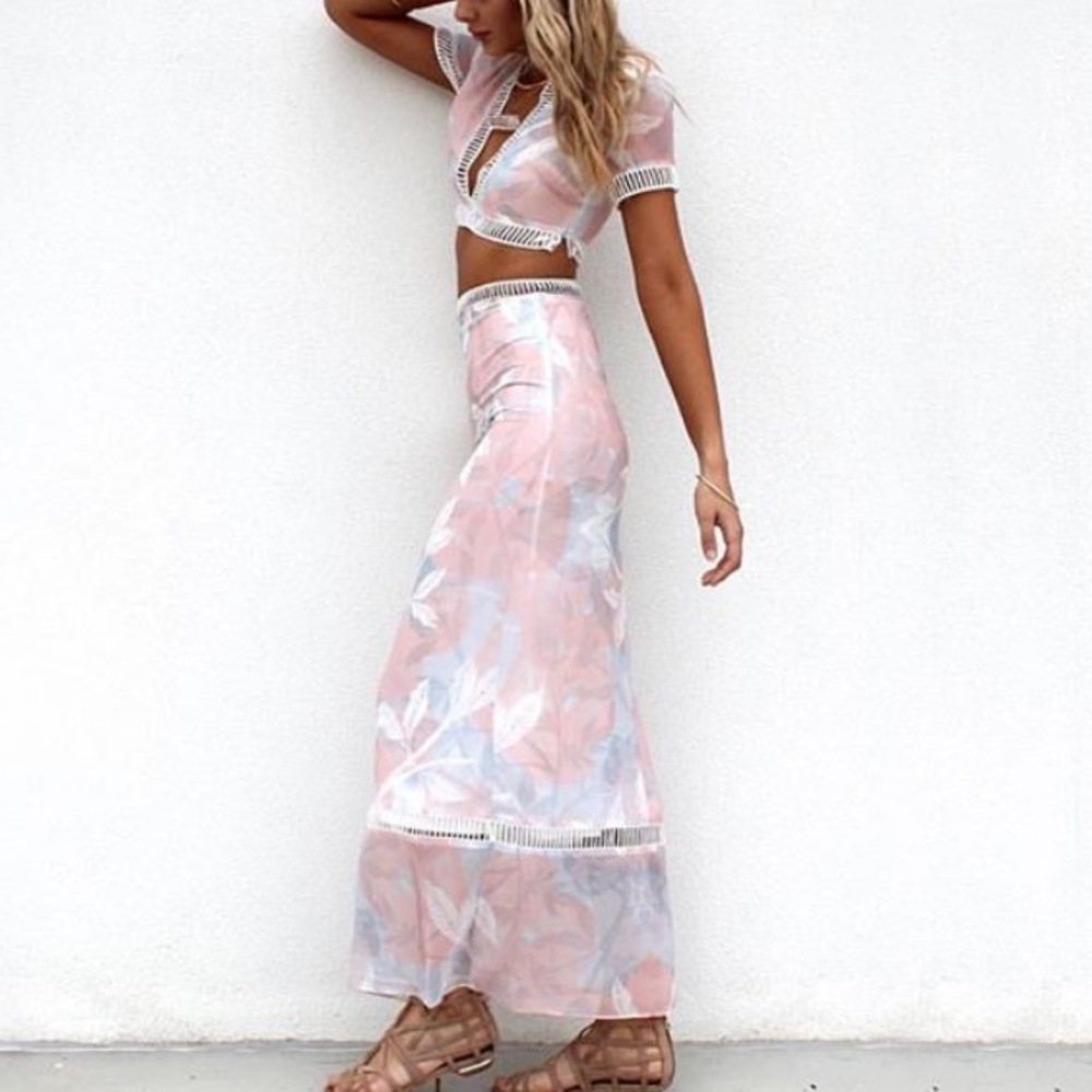🆕Two Piece Pastel Crop Top & Skirt Set - Picture 2 of 7