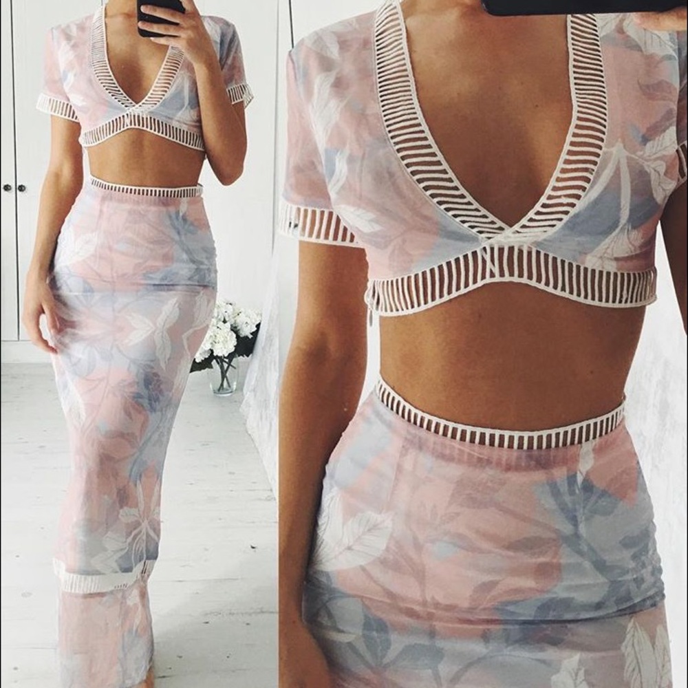 🆕Two Piece Pastel Crop Top & Skirt Set - Picture 7 of 7