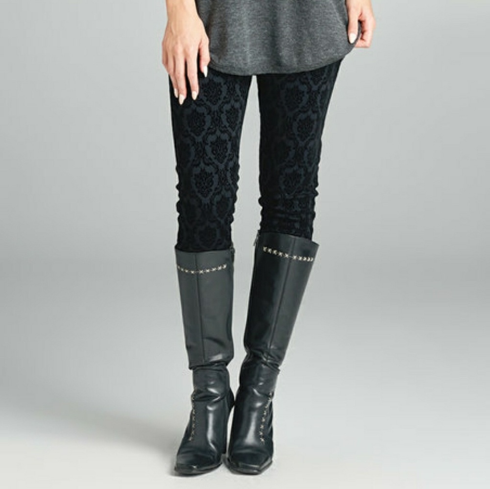Black Damask Leggings