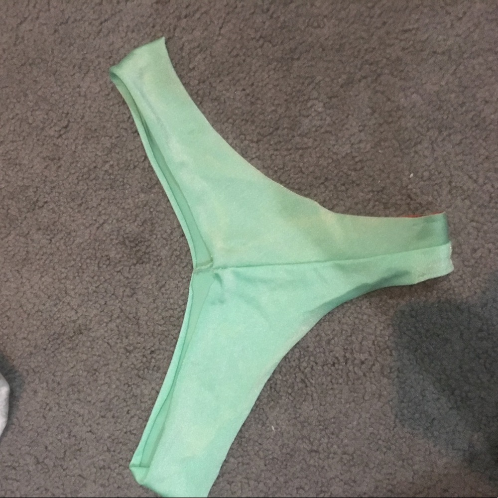 Thong bikini bottoms