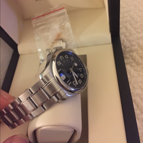 Victorinox Watch - Picture 5 of 5
