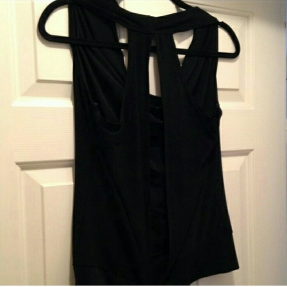 Black open back top. - Picture 2 of 3