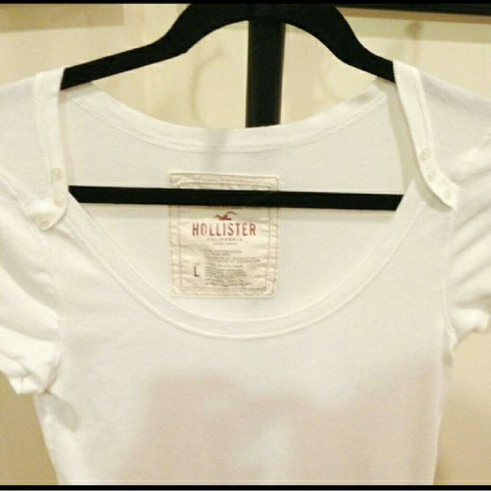 Hollister white tee with buttons at sleeves - Picture 4 of 4