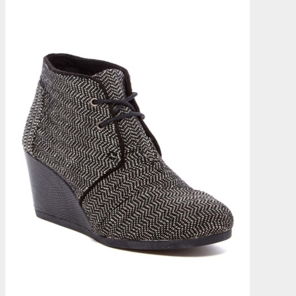 Never worn Toms Herrington wedge