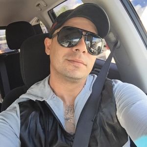 Meet your Posher, Ernesto